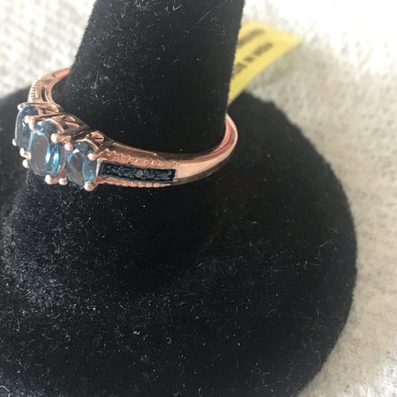 Ring 0762 - Picture 3 of 4